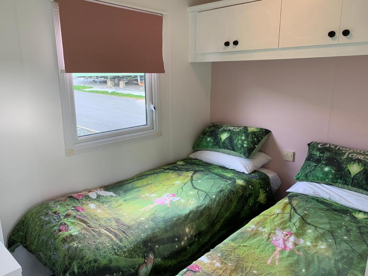 Delightful 3 Bedroom Holiday Home With Balcony Overlooking Fields And A Stream Gisburn Exteriör bild